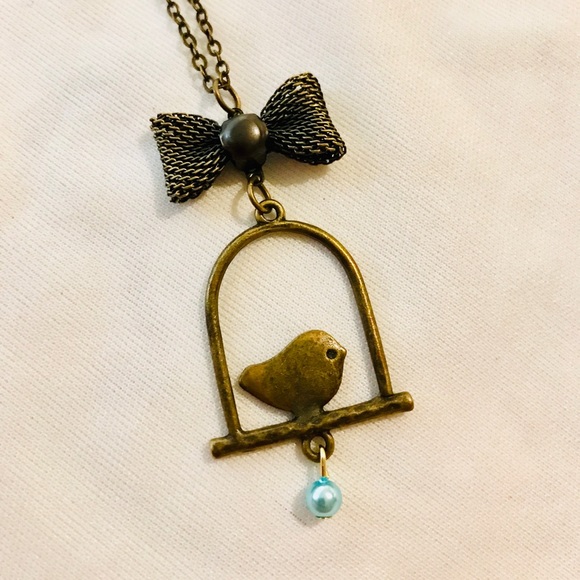 Jewelry - Bird ribbon bow blue bead necklace